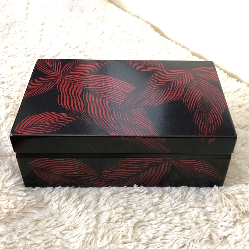 Grant-Noren Jewelry Box